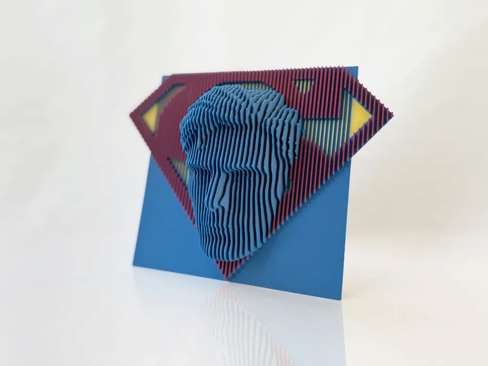 Tượng Superman theo lớp cắt