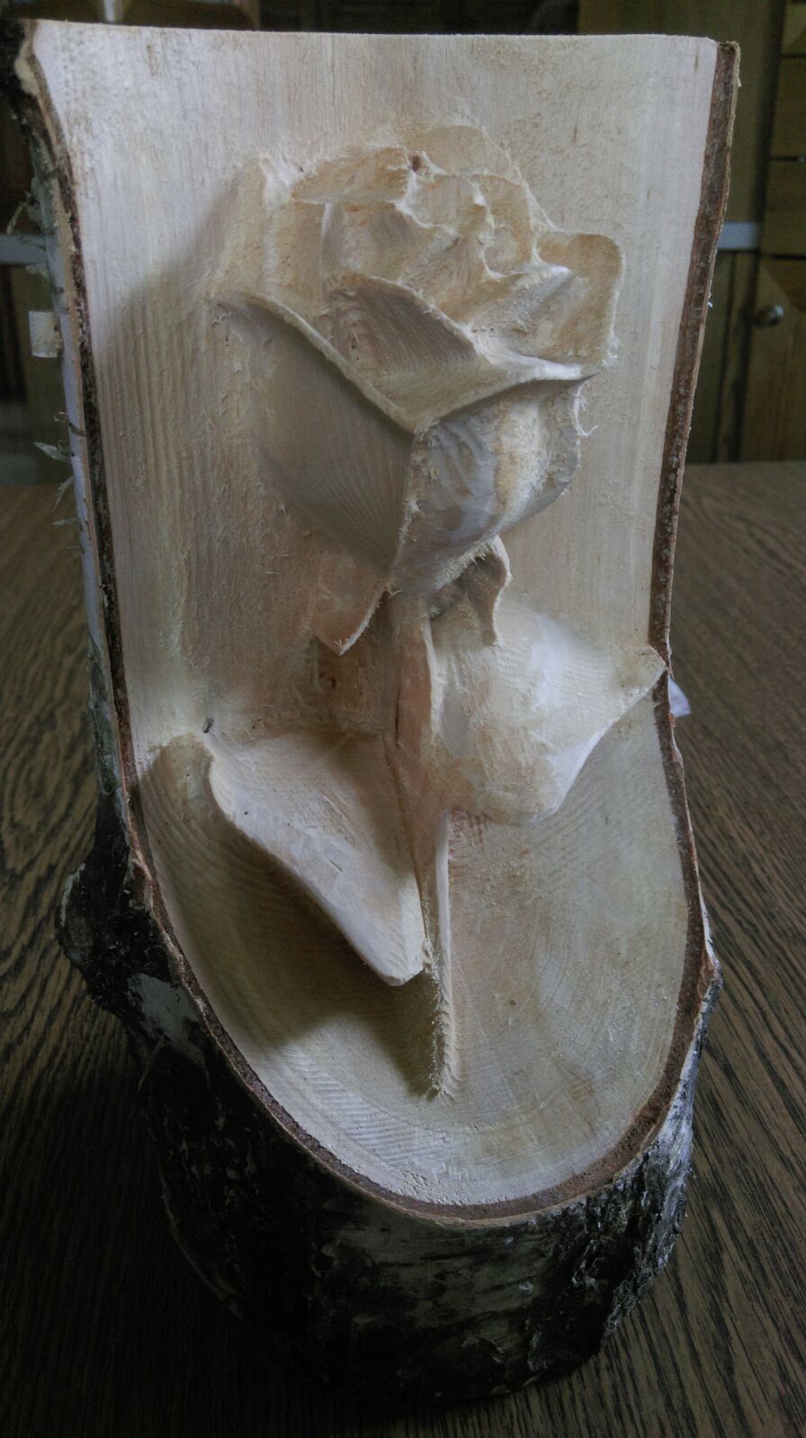 Hoa hồng gỗ (DG 166)